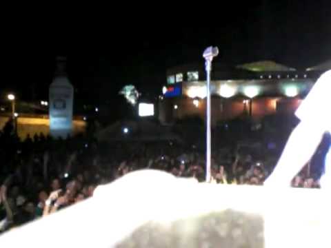 Roger Shah ft. Chris Jones live @ Istmo Nights - El Salvador - 20-02-09 (Going Wrong)