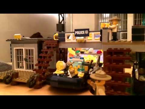 Swamp Police Station (Lego)