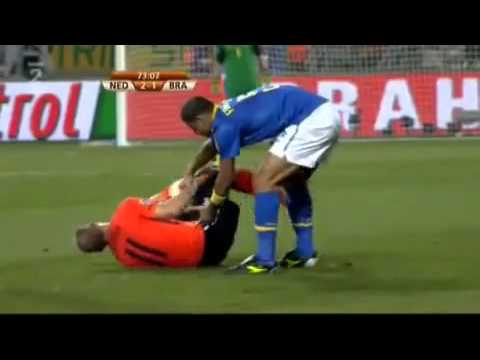 Brasil 1x2 Holanda   Expulsão Felipe Melo   02 07 2010