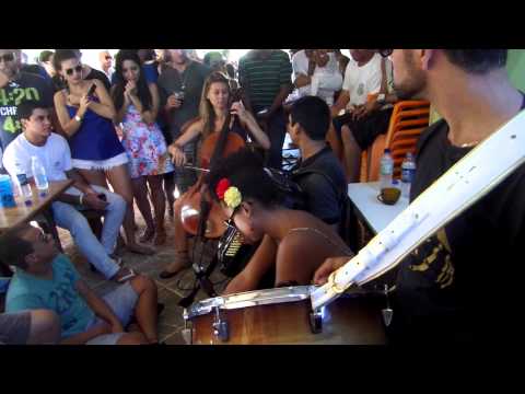 Isaac do Acordeon e  Agnieszka Teodorowska (Padaria/Itaúnas (jul/15))