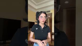 Download lagu If your elbows can touch together you’re flat chested mp3