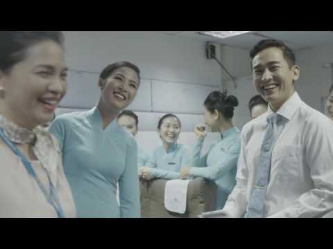 Một ngày làm tiếp viên của Vietnam Airlines | Phóng sự | 2016