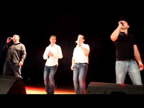 Navi Redd perform Pretty woman at charity event