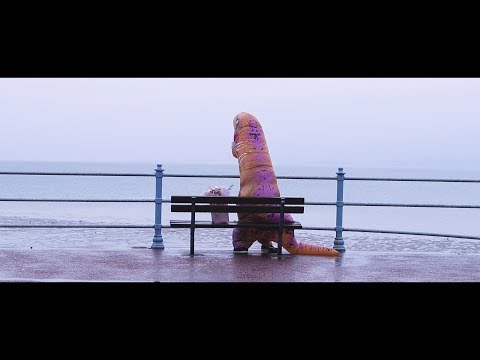 Amber Suns - How Does She Do It (Official Video)