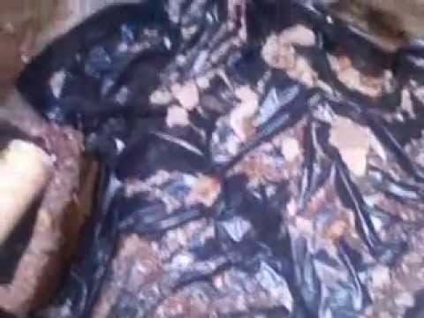 Destapacion de cloacas con maquinas. Limpiando desagotes raros dentro de camara de inspecion