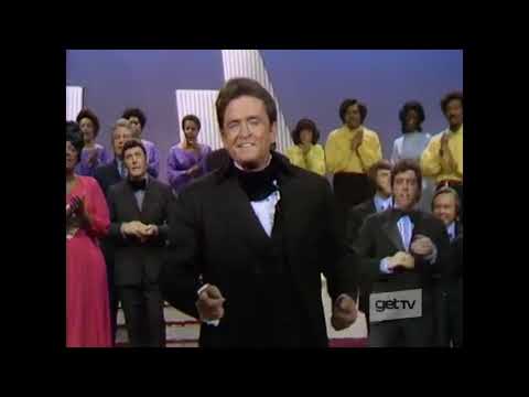Johnny Cash, all guests and the entire ensemble sing "Old Time Religion"