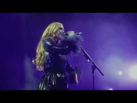 Video thumbnail for Can I Jump? (Live at Apollo)