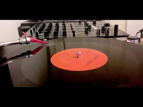 Celetia:"Get down tonight".