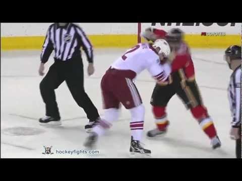 Paul Bissonnette vs Guillaume Desbiens