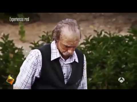 Hilarious old man skateboard prank leaves punk skaters with their mouths open  !!