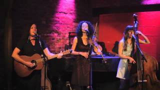 Jan Bell and The Maybelles perform Bird Song
