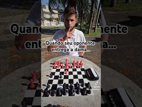 Quando a esmola é demais... desconfie! #memes #chesscom #chess #chessplayer #chessgame #xadrez