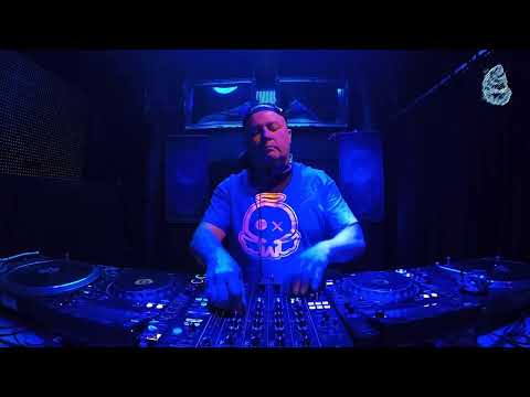 The Blue Oyster: KOVI / 04.06 / 21 - 22