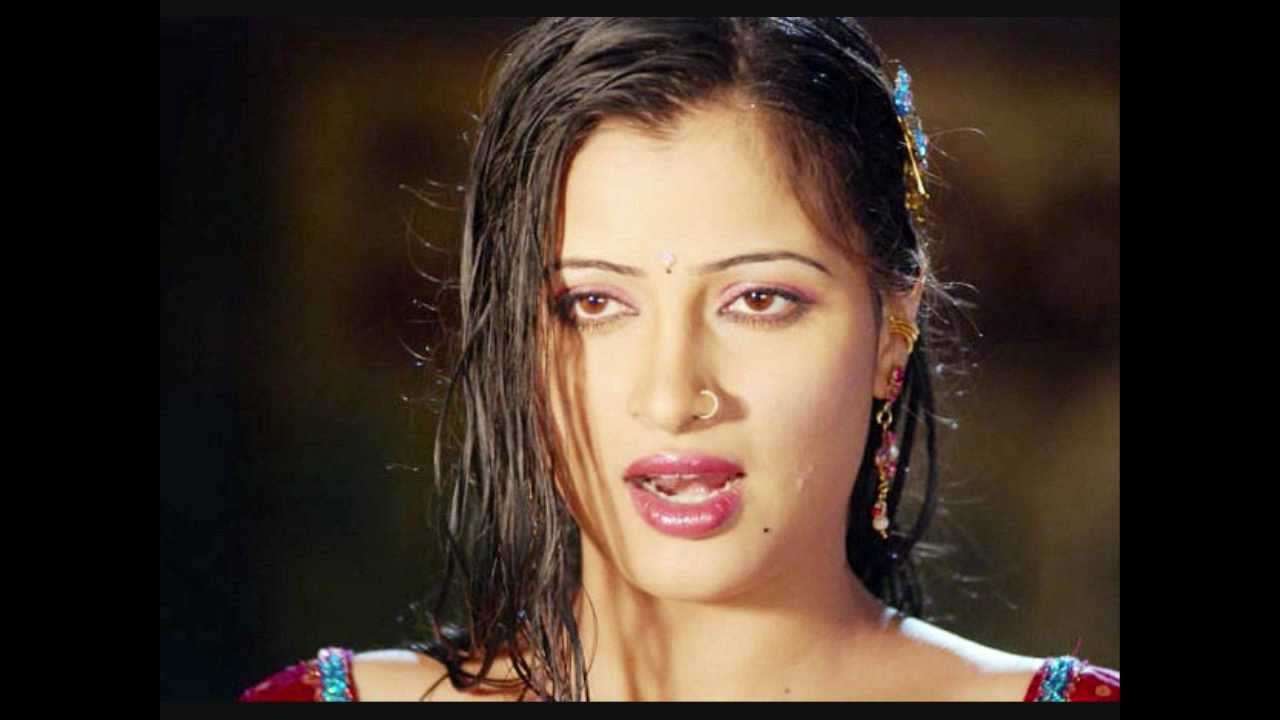 Chand Jaise Mukhade Pe Lyrics  | Dil Mera Dhadkan Teri | Navneet Kaur, Rajesh Tandon | Anuradha Paudwal, Nitin Mukesh Chand Mathur | Vaishnav Deva