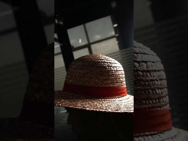 Vídeo relacionado con ABYSTYLE - Sombrero de paja Luffy - Producto oficial - Talla adulto - Accesorio Cosplay pirata - Sombrero icónico