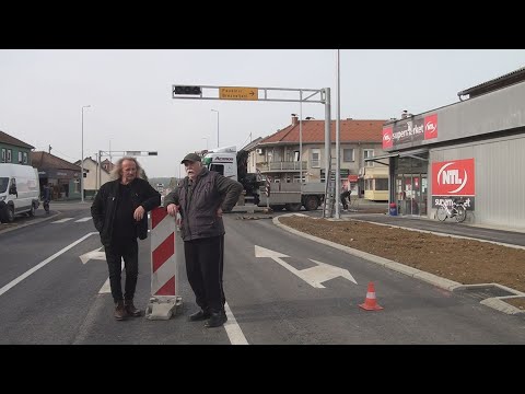 Prvi selfie ispred novog semafora u Čačincima 3.11.2021. – Zvonko i Željko