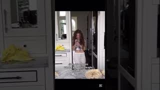 Wait..Deja and Sunday have the SAME laugh?😱 #kalogerasisters #sisters #kalogeras #curlyhair #funny