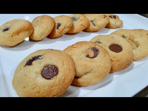 The PERFECT Chocolate Chip Cookie Recipe | Crispy & Chewy