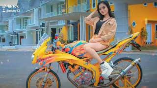 Download lagu Story WA Cewek Vijar - Vixion Jari Jari mp3