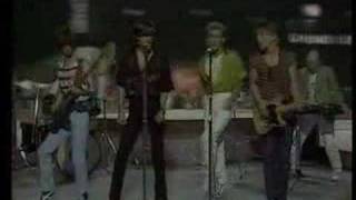 RADIO FUTURA Enamorado de la moda juvenil