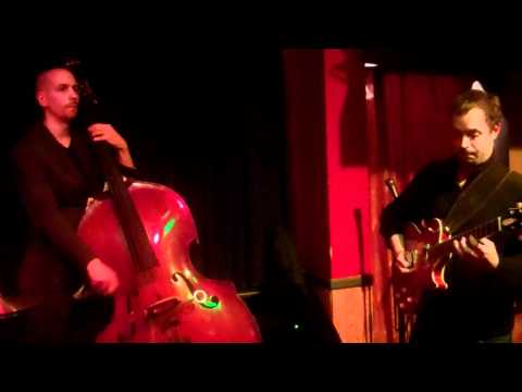 Eric Alexander Trio plays "Misty" - Linda's Jazz Nights at An Beal Bocht Cafe