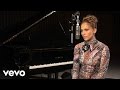 Jennifer Lopez - J Lo Speaks: Acting Like That