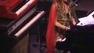 Tori Amos-San Antonio 04-25-03=14-Another Girl&#39;s Paradise