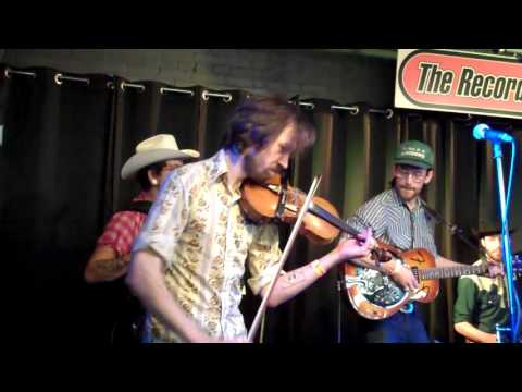 Country Lips - Holding Out (KRVB Live at The Record Exchange)