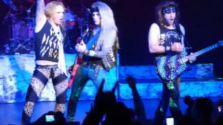 Fat Girl (Thar She Blows) live - Steel Panther