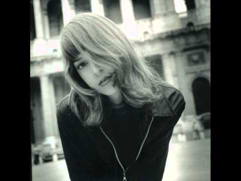 APRIL MARCH - cet air la