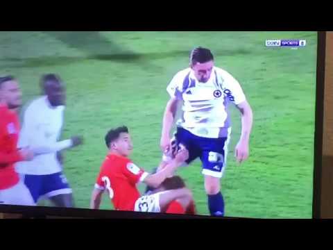 Altercation Alakouch Toudic  lors de Nîmes Red Star 10 03 2017