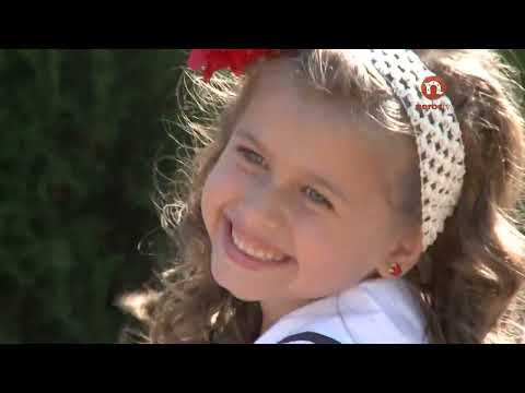 Valeria Taran si Ariana Mesina   Ochii mamei mpg