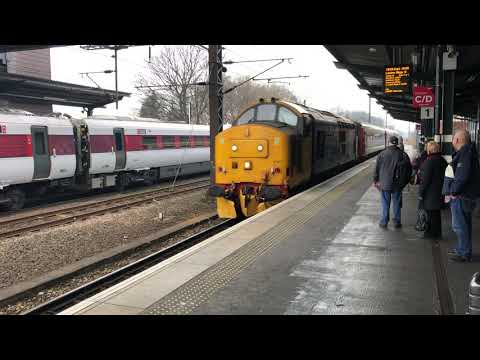 Class 37 37401 'Mary Queen of Scots' passes though Wakefield Westgate - 17/12/19