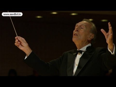 Claudio Abbado, moved after Mozart Requiem in Lucerne - 40 seconds silence