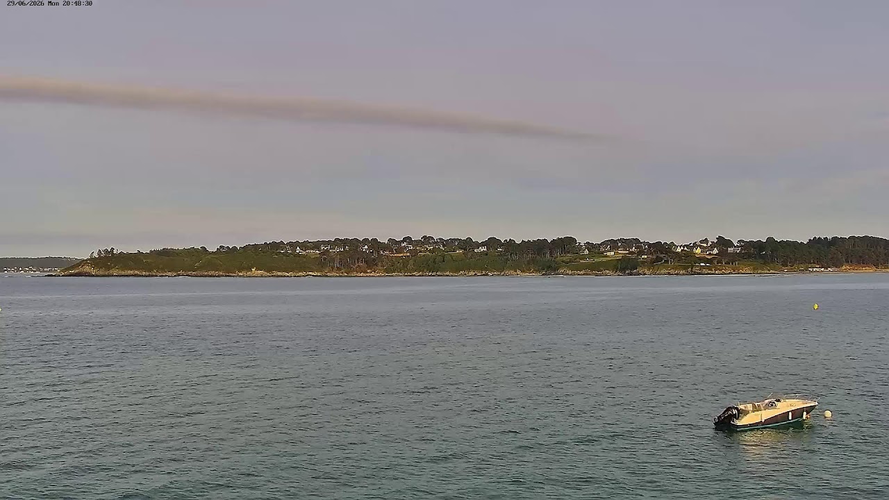 Live webcam view of Locquirec Bay Coastal Panorama