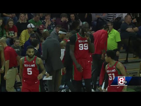 Red Claws stay unbeaten