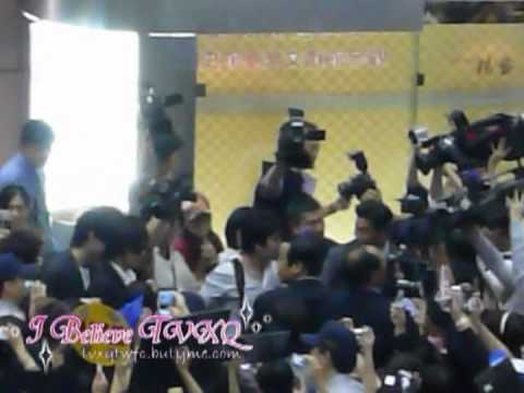 [Fancam]071004 TVXQ in Taiwan - Airport[IBT@M]