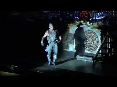 Rammstein - Hallelujah (Arènes de Nîmes 2017)