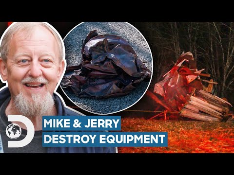 Mike & Jerry DESTROY Mark & Digger's Copper Still After $20,000 Shine Run! | Moonshiners