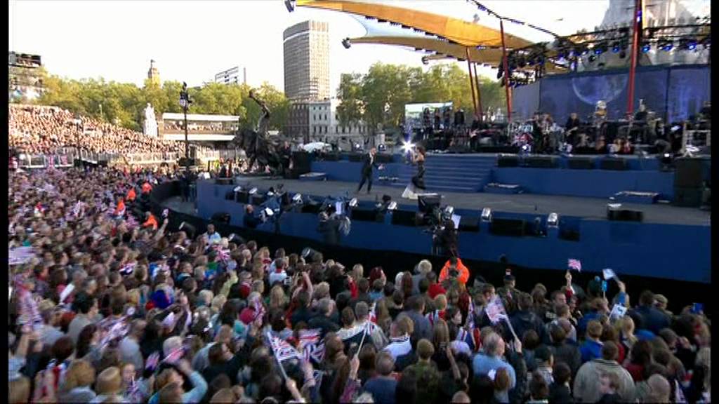 The Diamond Jubilee Concert 2012 - Gary Barlow and Cheryl Cole - YouTube