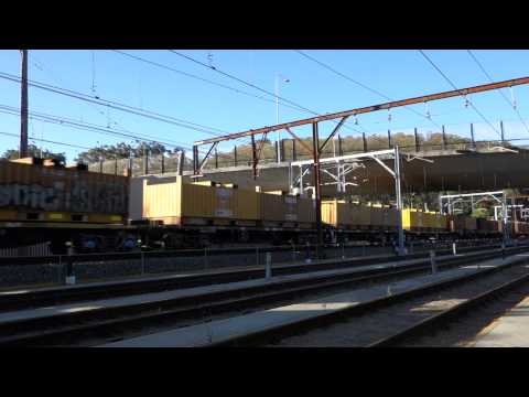 NR18 Indian Pacific leads new train 2BM2 - 28/10/14