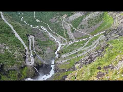 A short hyperlapse video of the Trollstigen traffic (video)