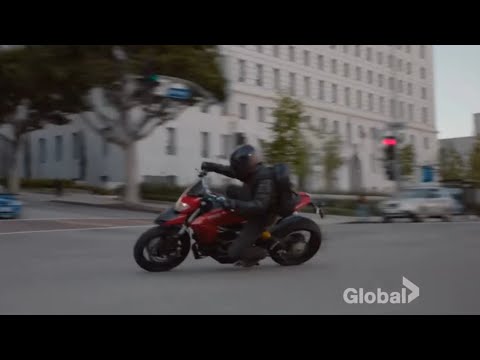 Ducati Hypermotard vs Police /S W A T 1x1 serie scene