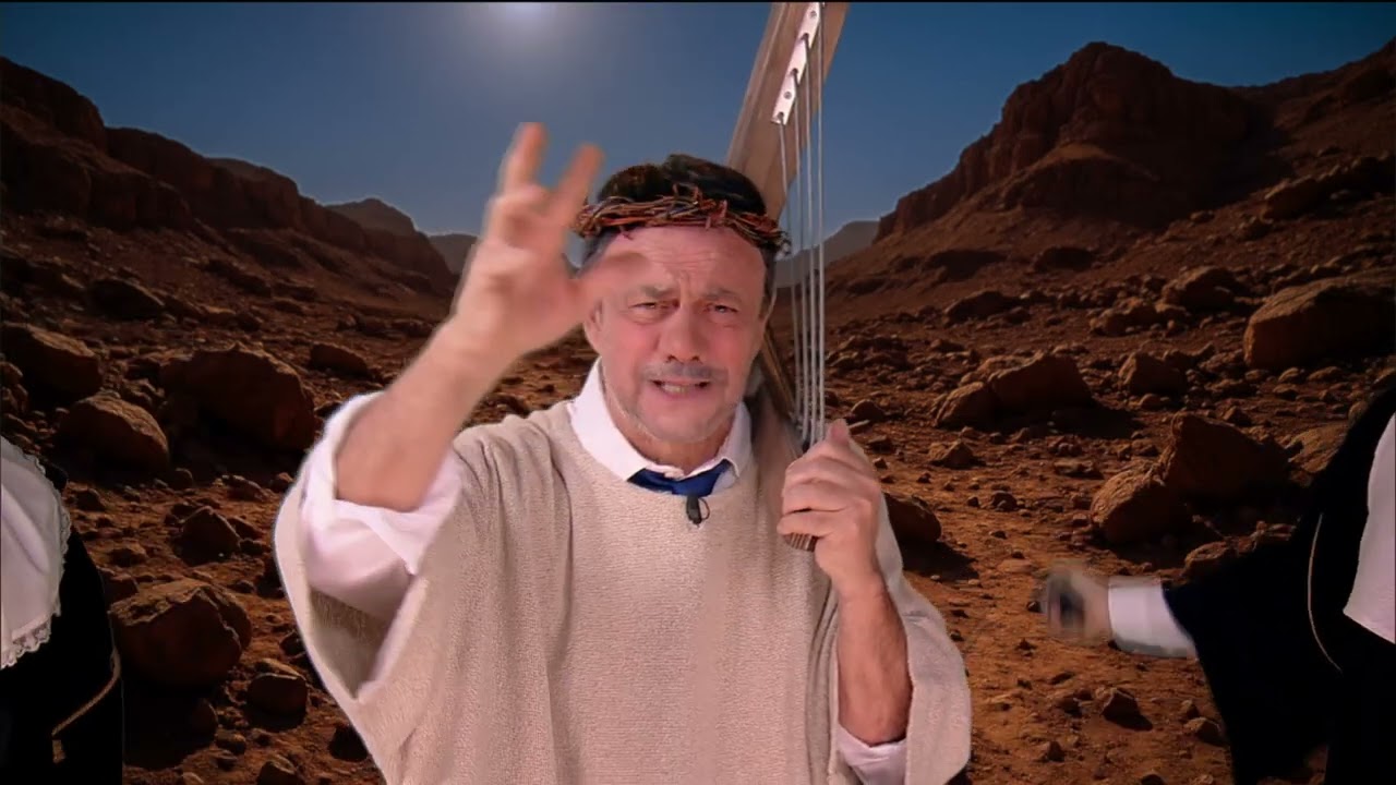 Crozza Salvini "Padre perdonali, perchè i giudici della Corte dei Conti non sanno quello che faccio"