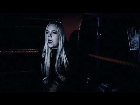 Den her bakke har jeg tænkt mig at dø på | Ninna Andreasen (Officiel musikvideo)