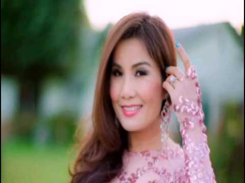 Thể hiện bởi Hạ Vy