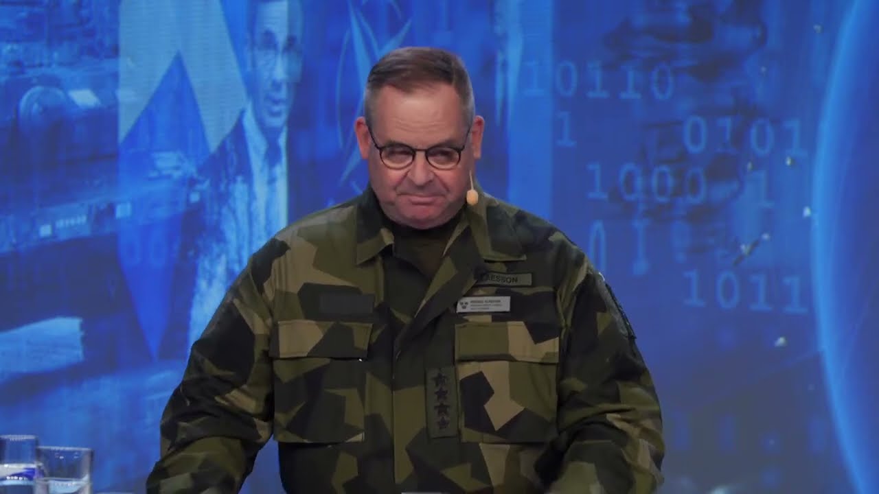 "Om kriget kommer ska vi med full kraft försvara allt det vi står för" - ÖB Michael Claesson