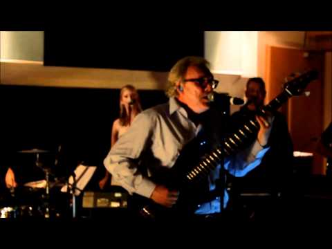 Trevor Horn rehearsing Video killed the radio star