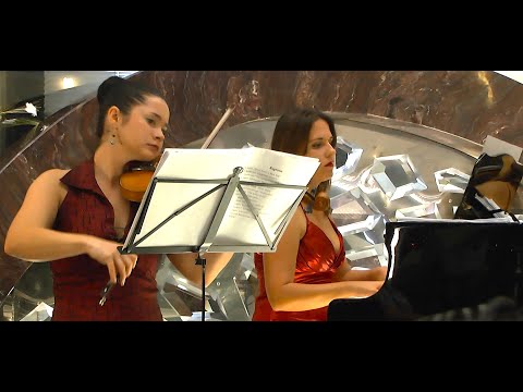 Thumbnail for Christmas Eve Music and Carols in the Atrium 2014 - MSC Divina Cruise