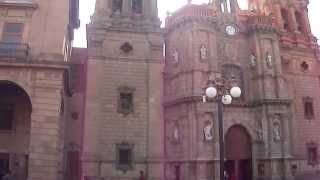 preview picture of video 'Melodía de la Hora Carillón catedral San Luis Potosí'